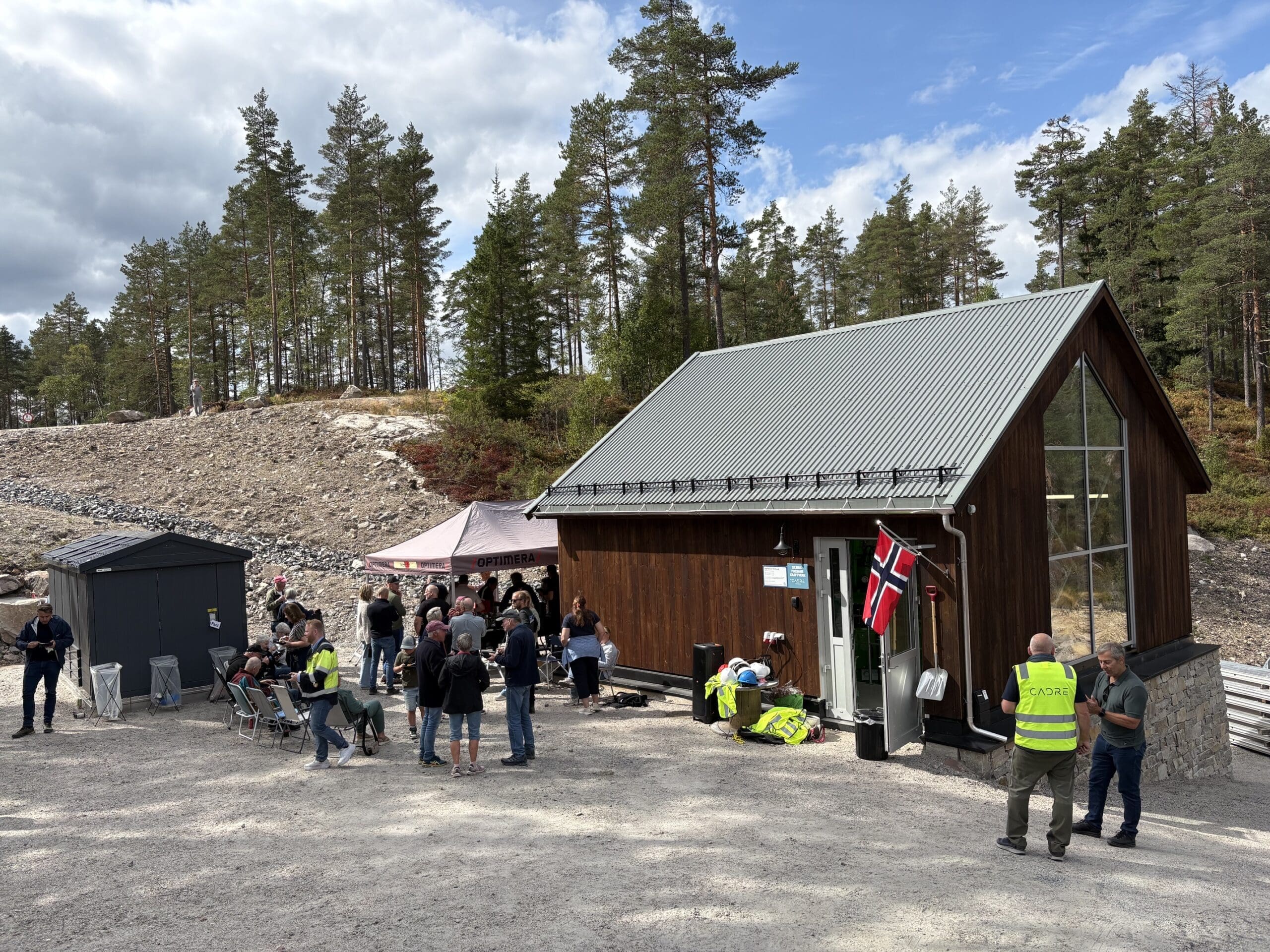 Hywer gratulerer Cadre med offisiell åpning av Skjersfossen og Brufossen kraftverk